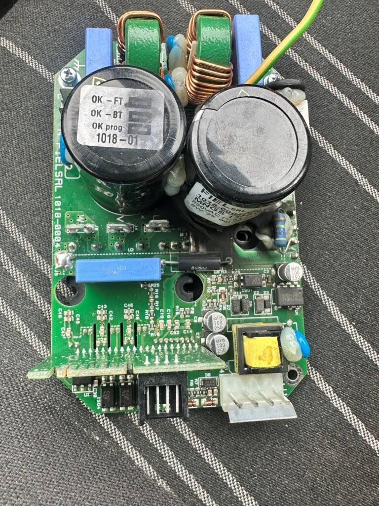 Customer-submitted tyre-changer board
